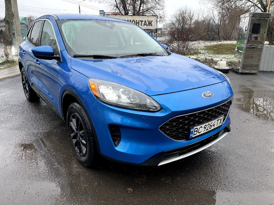Продам Ford Escape 2021