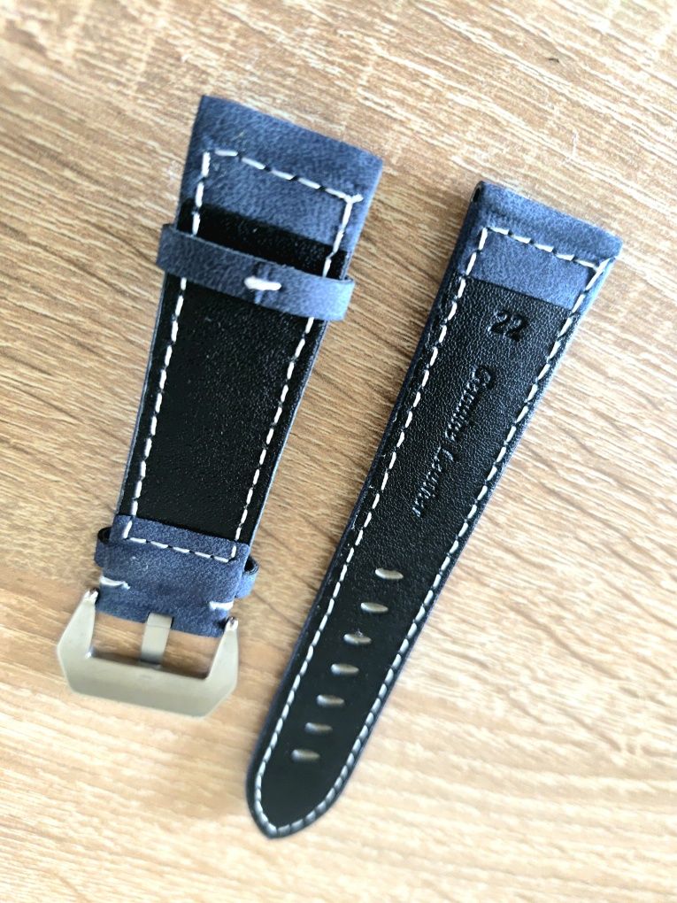 Granatowy pasek do zegarka, smartwatcha szer.22mm., gruby, eko skóra.