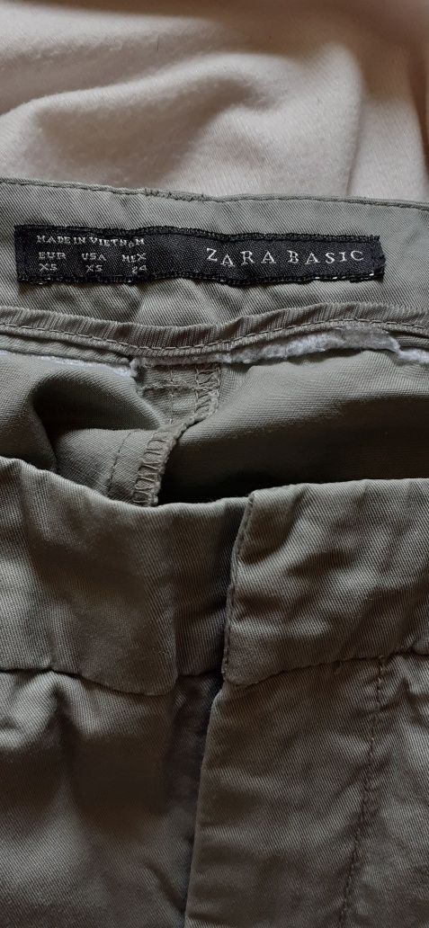 Spodnie chinosy  Zara