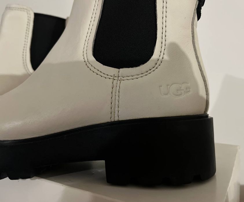 черевики челсі UGG Markstrum 36
Дуже зручна модель, відомий бренд,