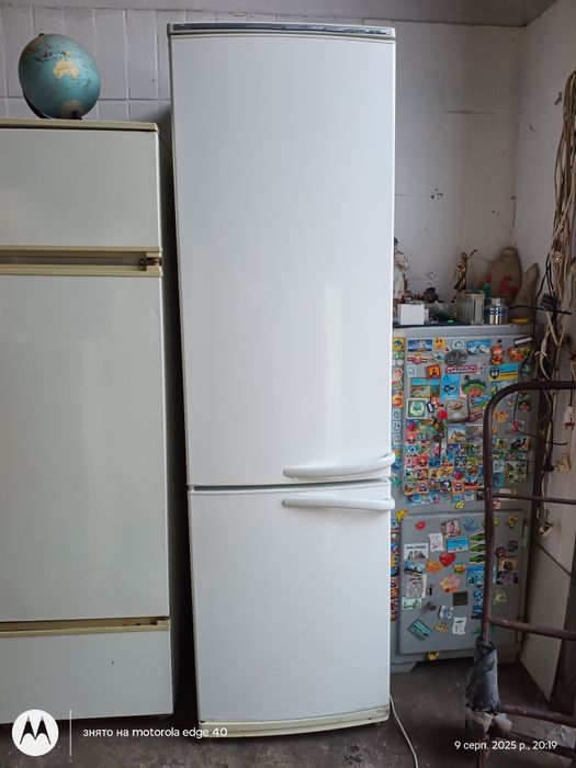 Продам холодильник Атлант 200