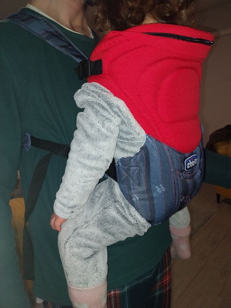 Marsúpio Chicco azul e vermelho