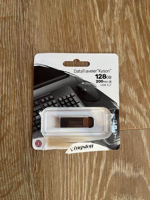Флеш-пам'ять USB Kingston 128GB USB 3.2
