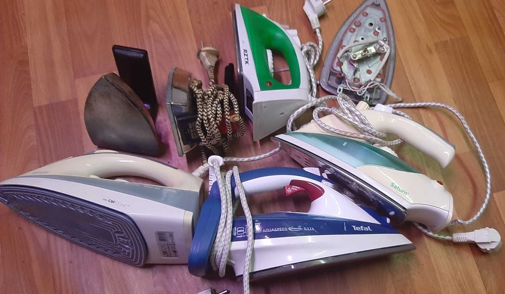 утюги RZTK ,Tefal ,Satyrn ,и утюг с прошлого столетия