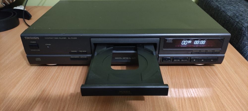 Програвач CD дисків Technics SL-PG390

COMPACT DISC