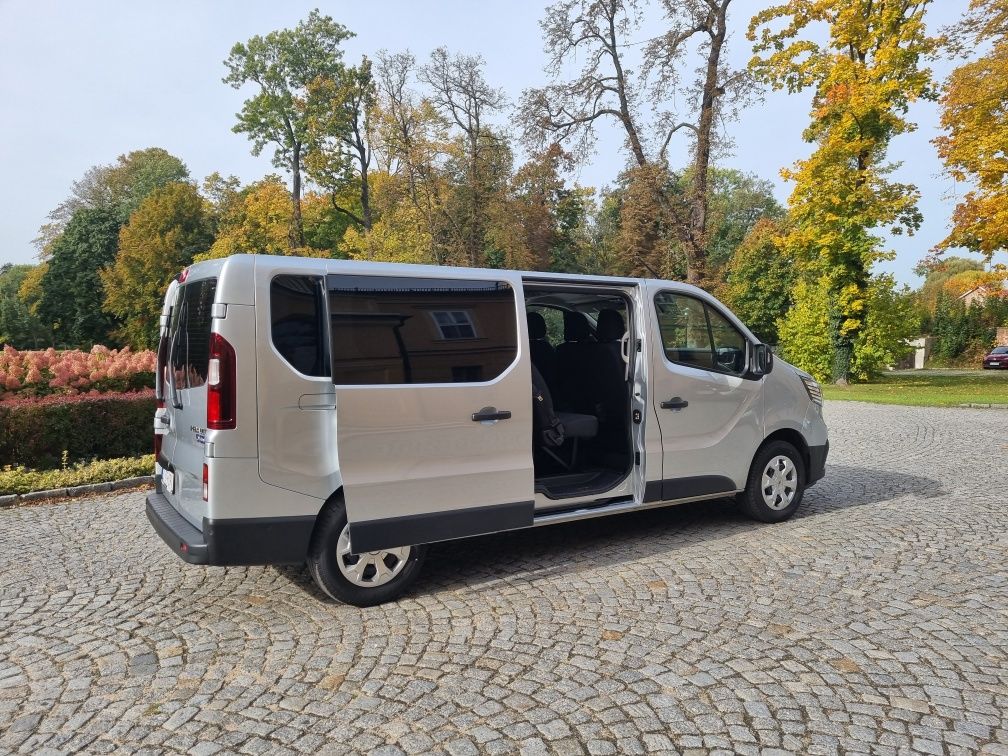 Wynajem busów 9 osobowych