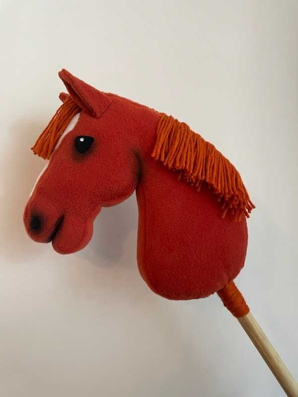 Hobby horse kasztanowaty