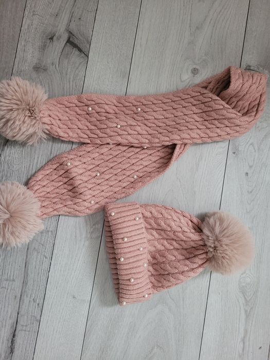 Sprzedam czapkę i szalik