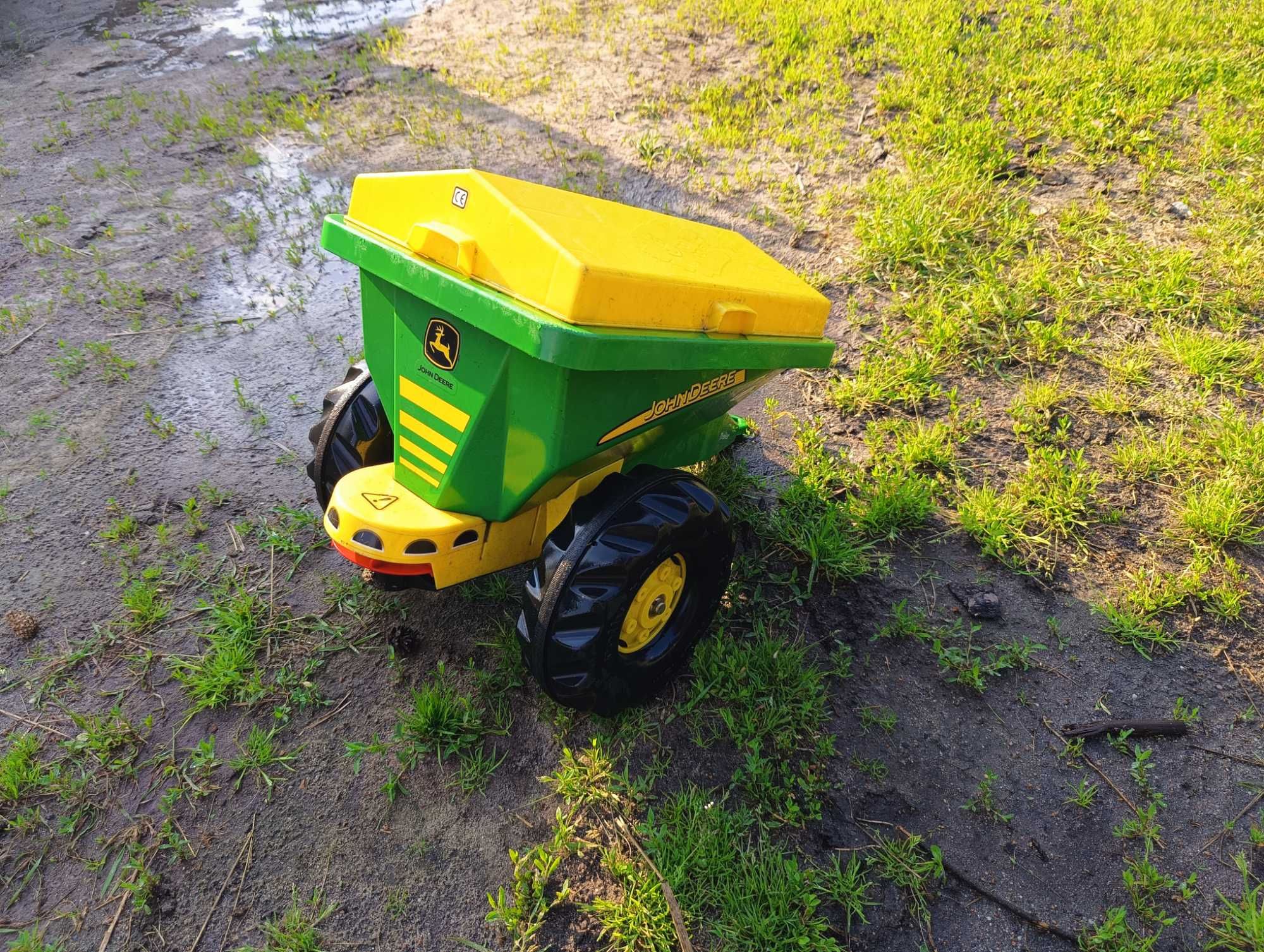 Rozsiewacz nawozu do traktorka na pedały Rolly Toys