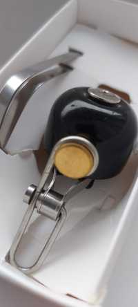 Metalowo mosiężny dzwonek retro klasyk solidny głośny + kluczyk
