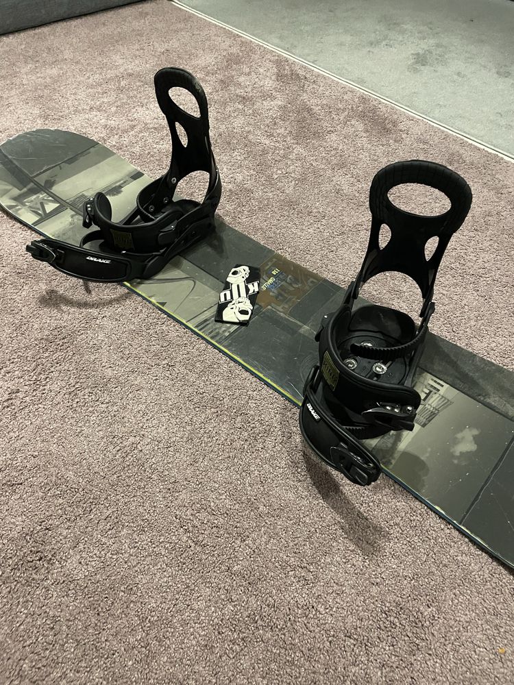 Deska snowboardowa Burton True twin Camber 138 cm + wiązania Drake