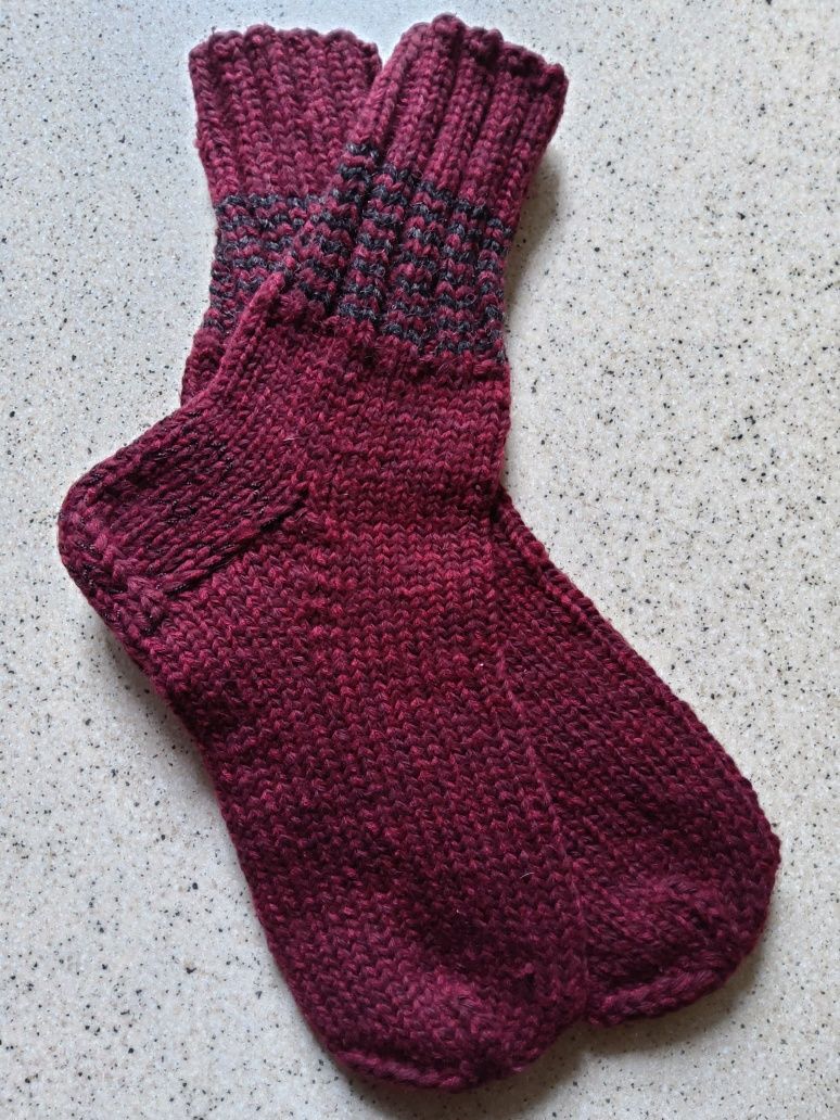 Теплі шкарпетки. Ручна робота