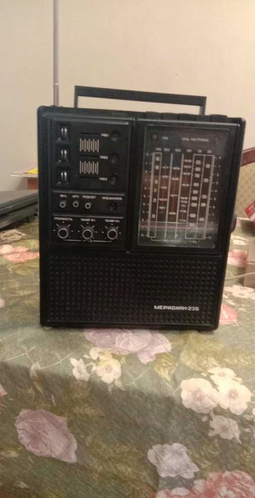Радиоприемник МЕРЕДИАН-235. Редкая рабочая модель
