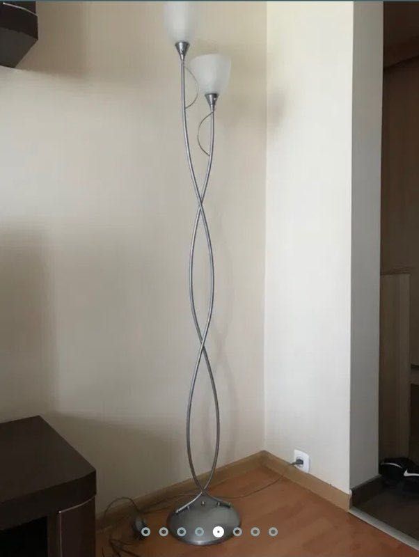 Lampa stojąca do salonu