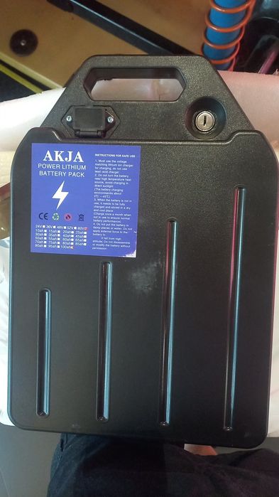 Bateria nova 60v 100ah scooter trotinets  scooter autocaravanas etc.