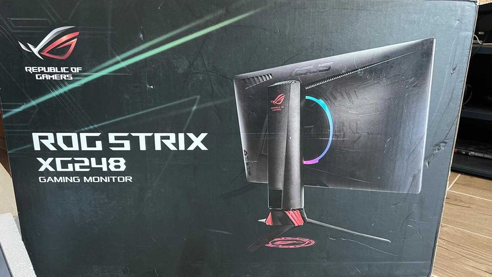 ASUS ROG Strix XG248 24" 240Hz - Para Peças ou Reparo