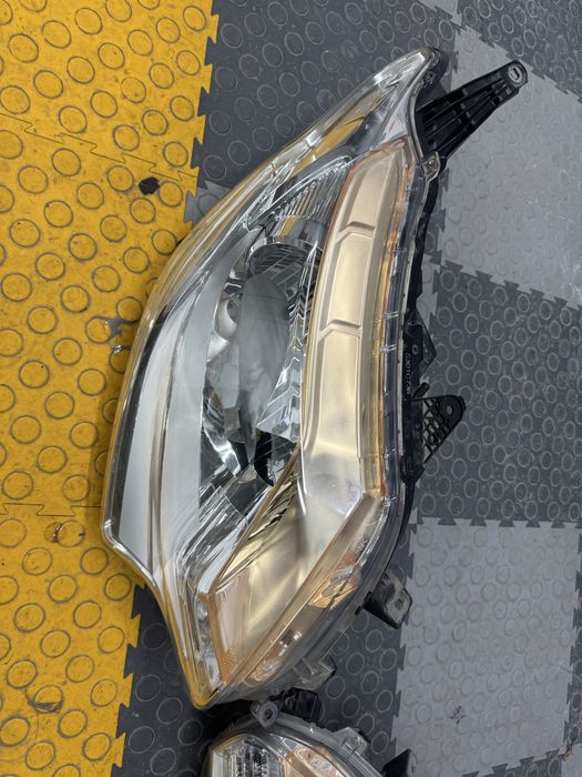 Оригінальні фари mitsubishi l200 2015-2018