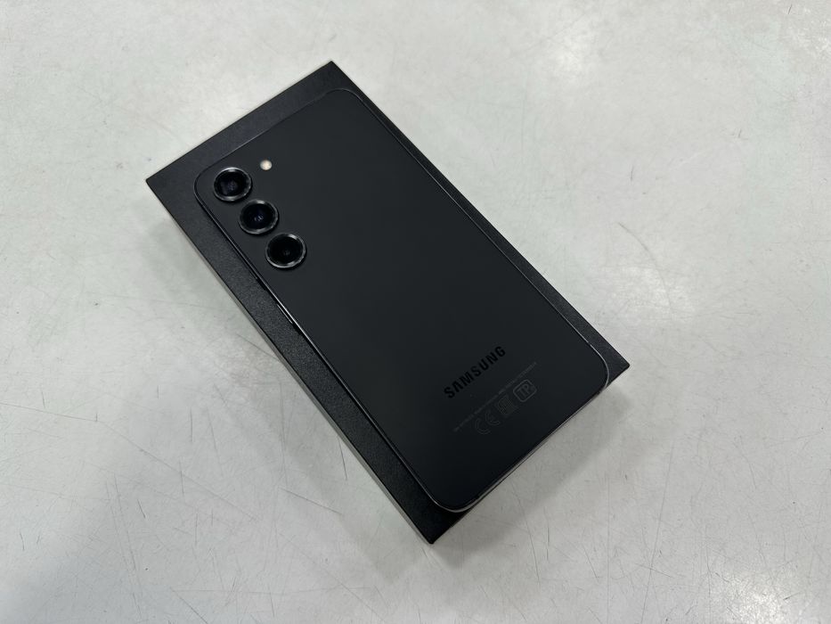 Samsung S23 8/256Gb Black