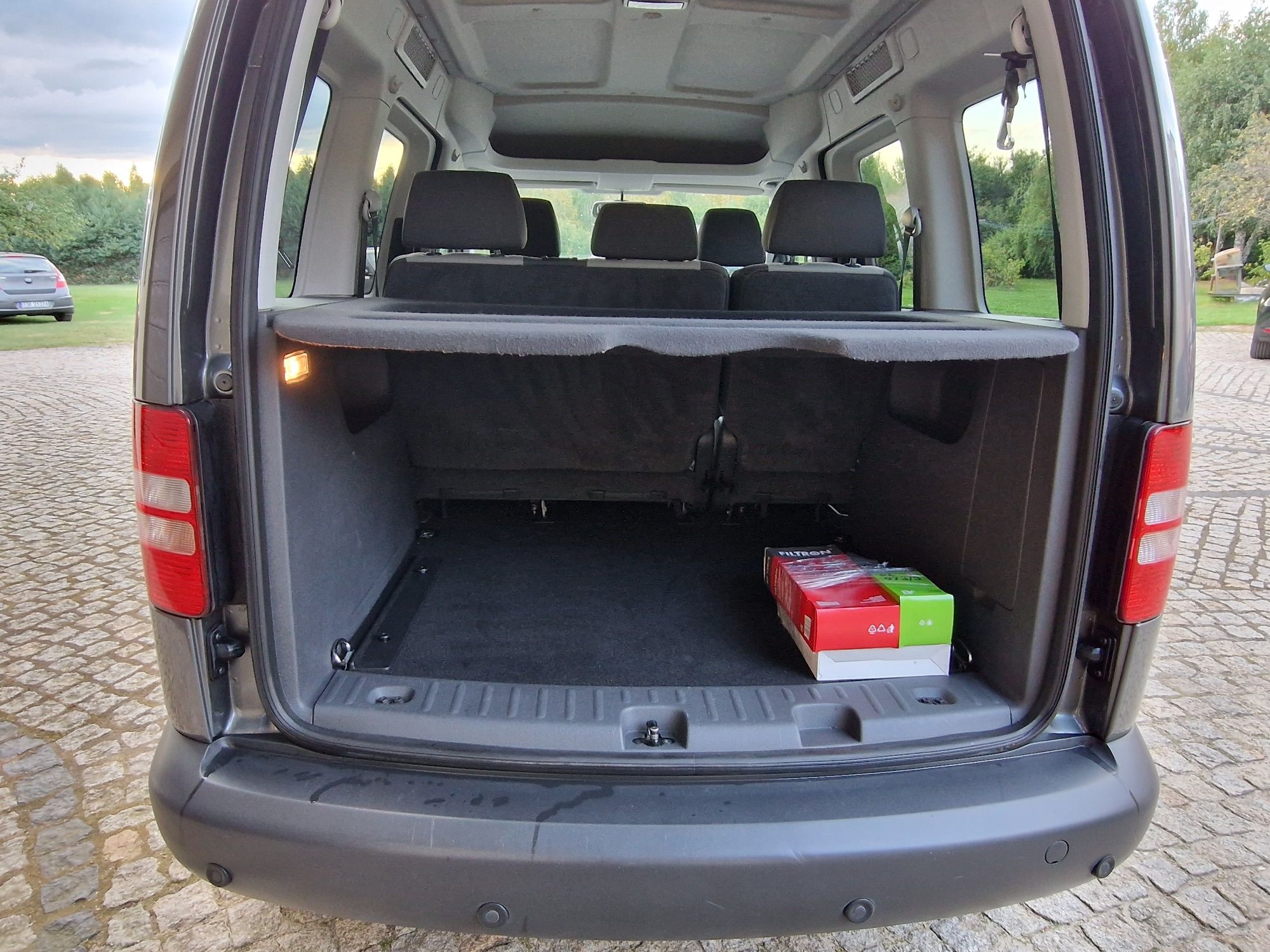 Volkswagen Caddy 2012 Rok 1.6 TDI 102KM 7 Osobowy z Niemiec