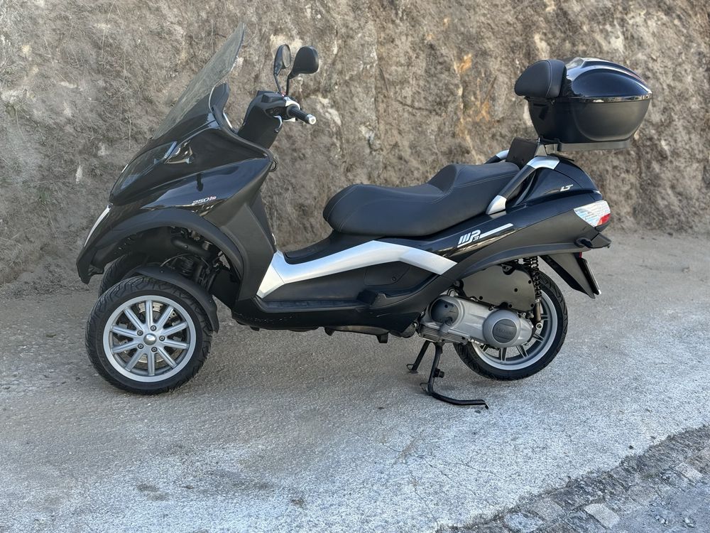 Triciclo 250 I E COMO NOVO