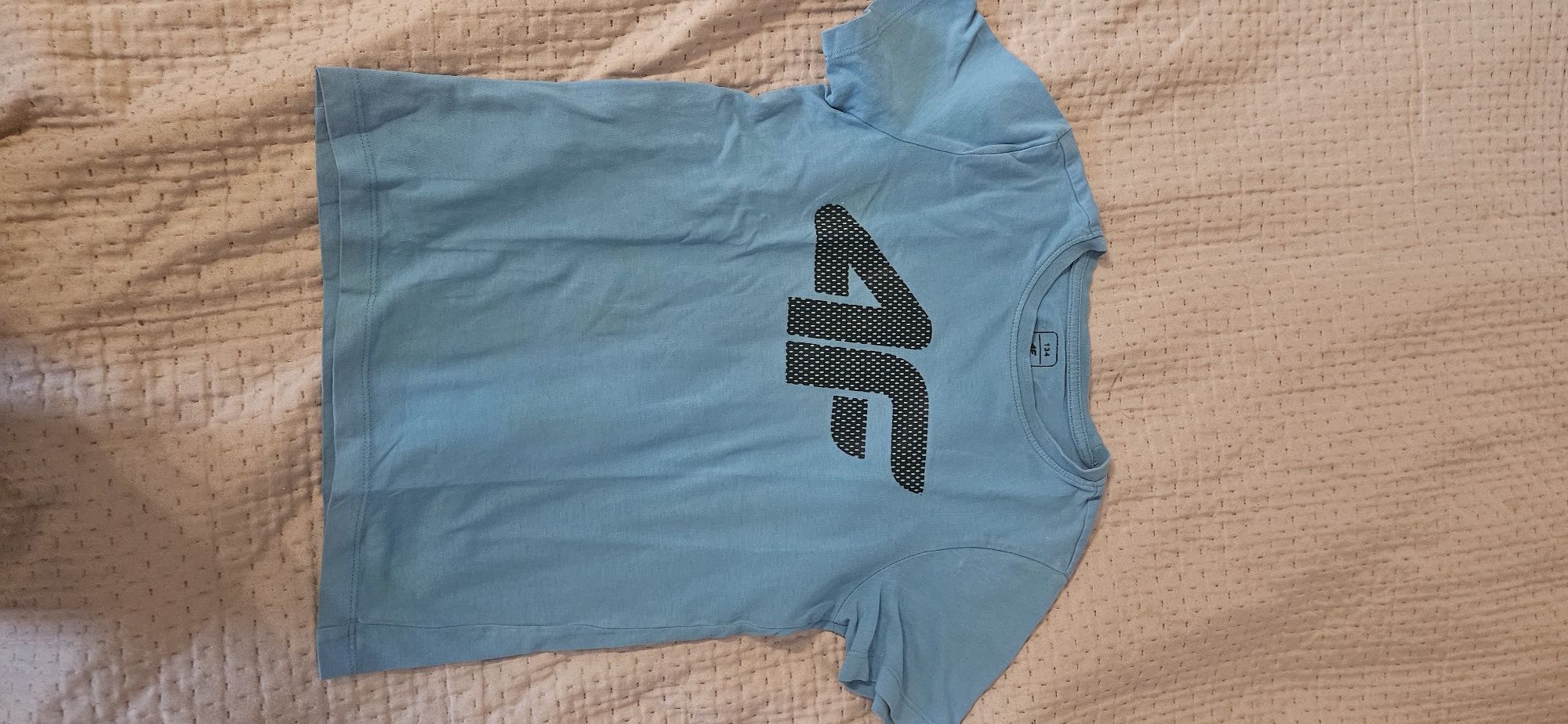 T-shirt rozmiar 134