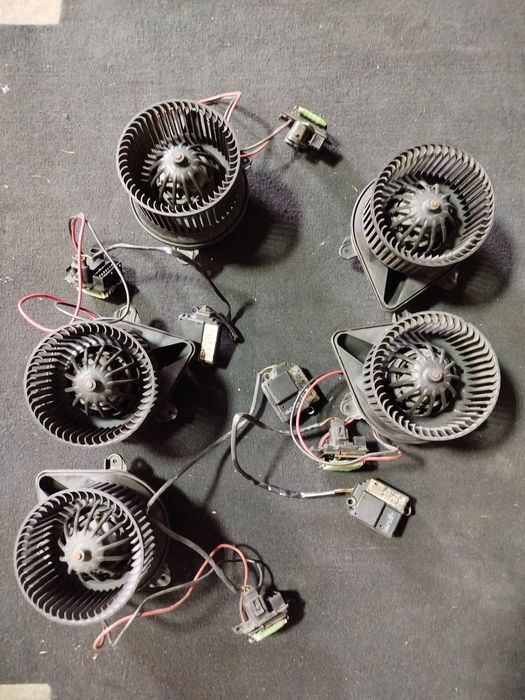 Моторчик,реостат,радіатор печки РеноТрафік,ОпельВіваро,НіссанПрімастар