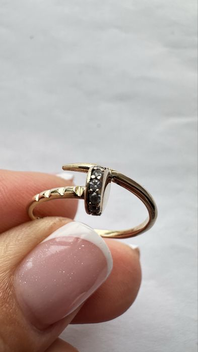 Кольцо Cartier золотое 585, размер 17, вес 1,64 грамм каблучка