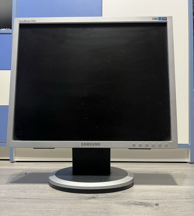 Монитор SAMSUNG 940N