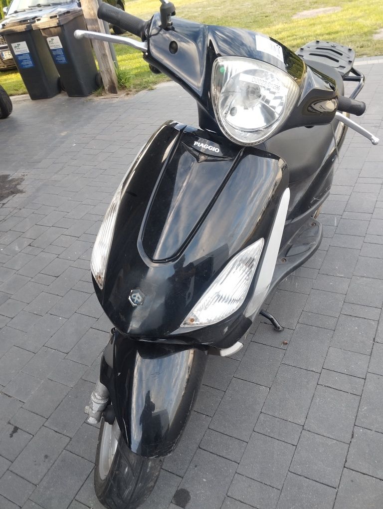 Piaggio FLY 125cm .