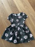 Sukienka mint&berry rozm. 110/116 5/6lat