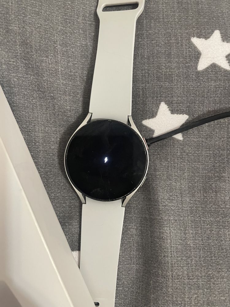 Samsung Smart Watch 4    44 mm