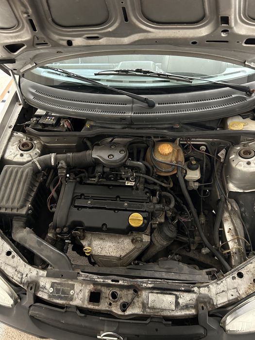 vendo corsa Ano 200