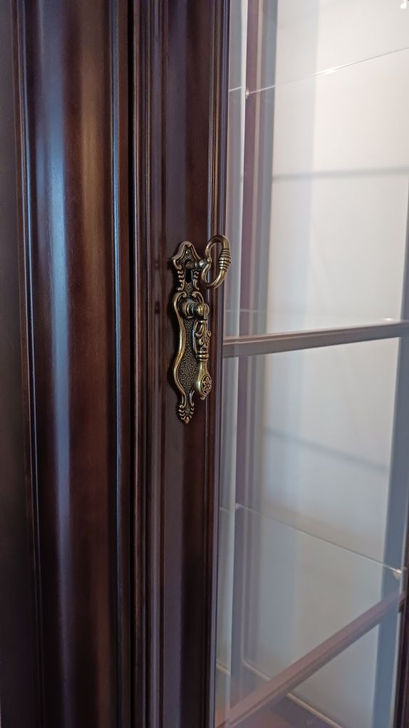Komplet mebli drewnianych do salonu