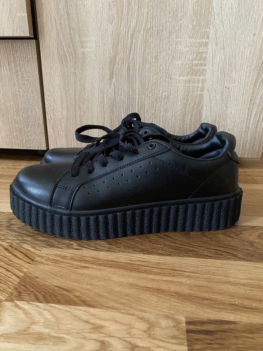 Красовки шкіряні Restime