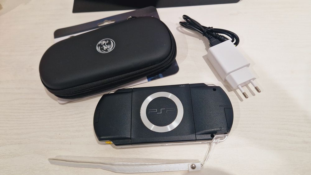 Япони. Sony PSP  64гиг с играми 136шт