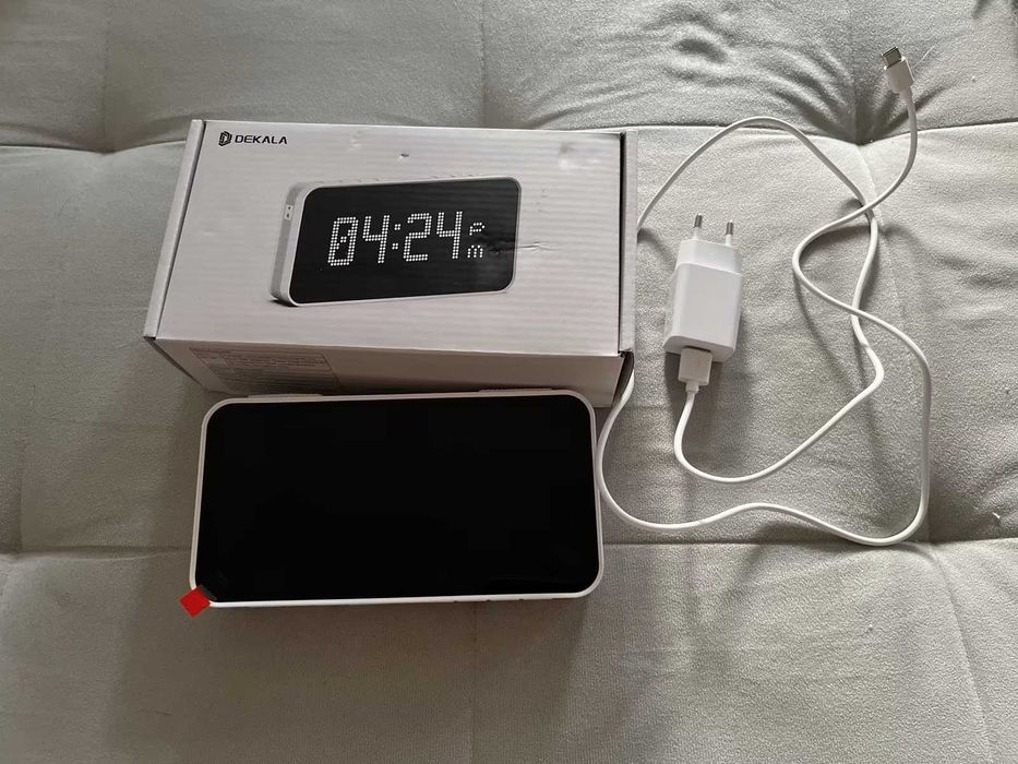 Tuya Wi-Fi годинник Dekala PixelRise, звуки природи, білий шум, аніме