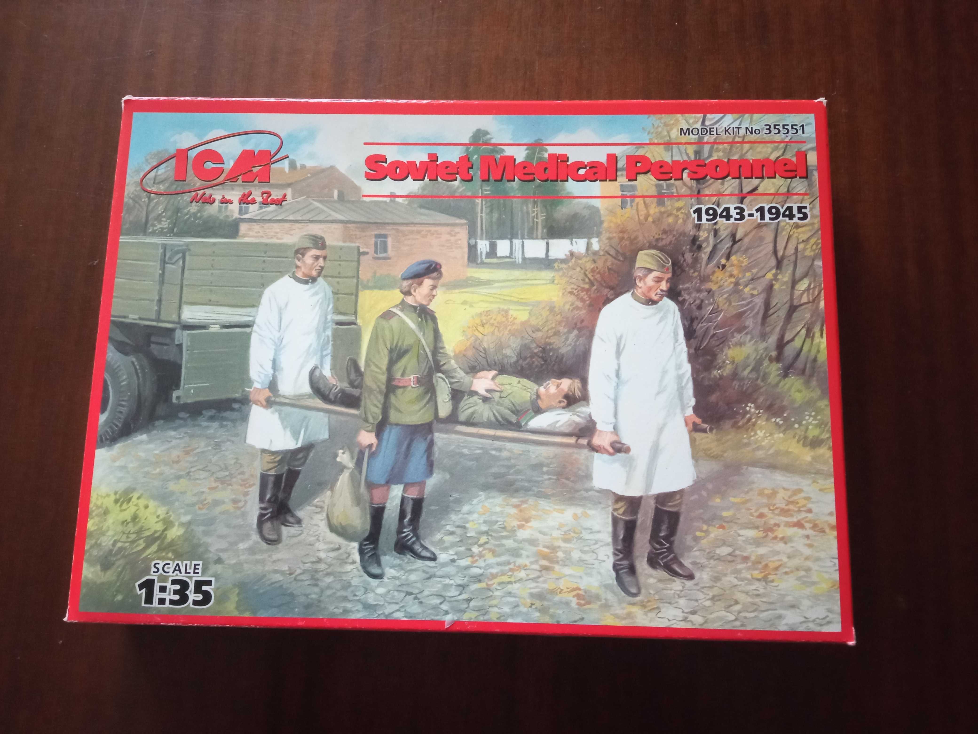 Soviet Medical Personnel 1943-45 - ICM 35551