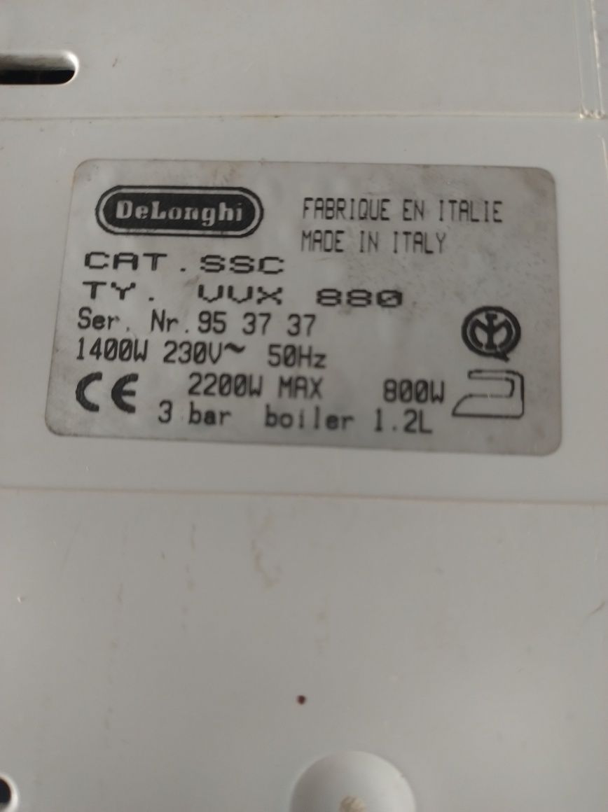 Żelazko ze stacją parową DeLonghi
