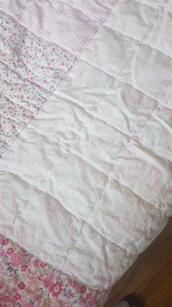 Edredon patchwork para cama de criança (ZARA)