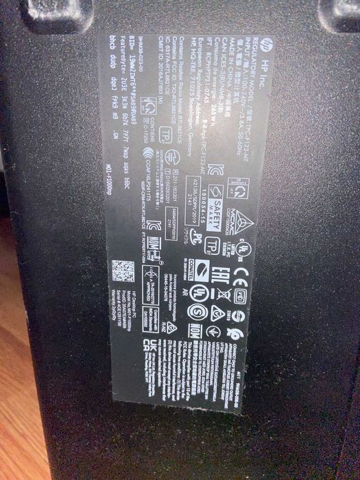Computador + monitor + rato e teclado