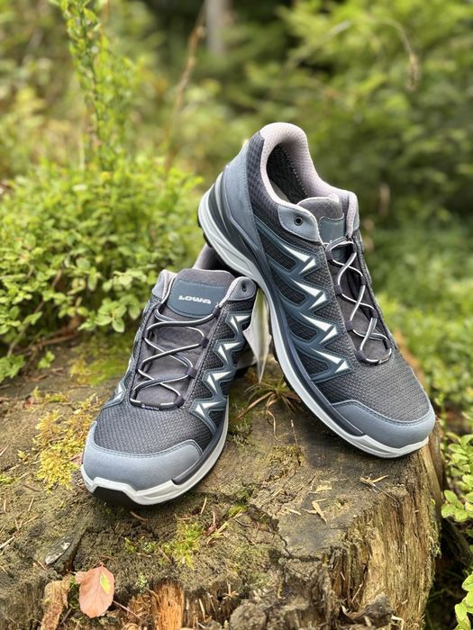 Lowa трекінгові нові