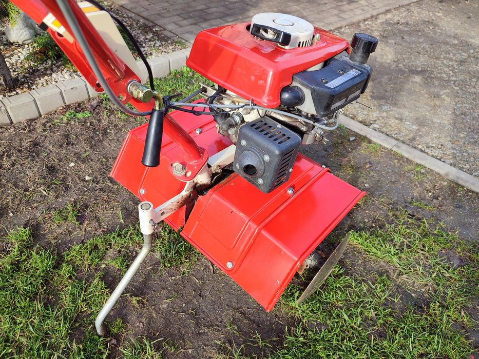 Glebogryzarka iseki masywna , mocna piękny stan !