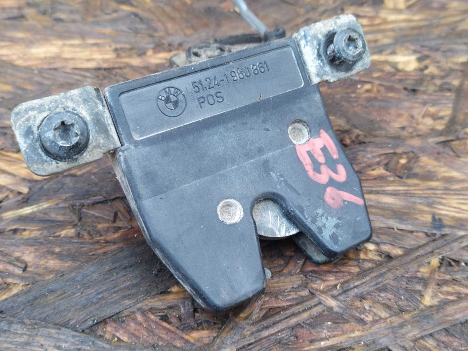 Замок багажника  БМВ Е36 BMW E36 Седан