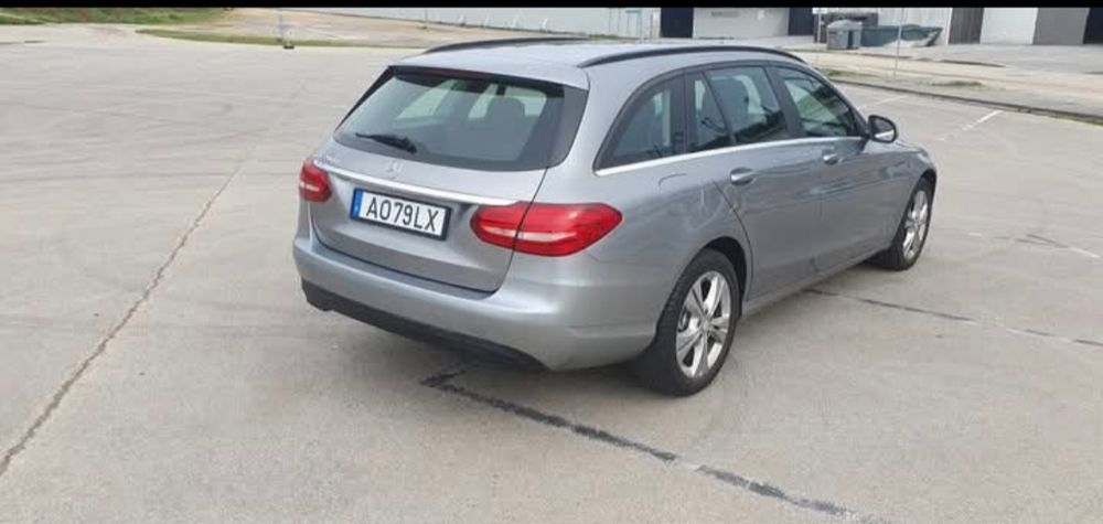 Mercedes C200 cx automática,mala eletrica e leds
