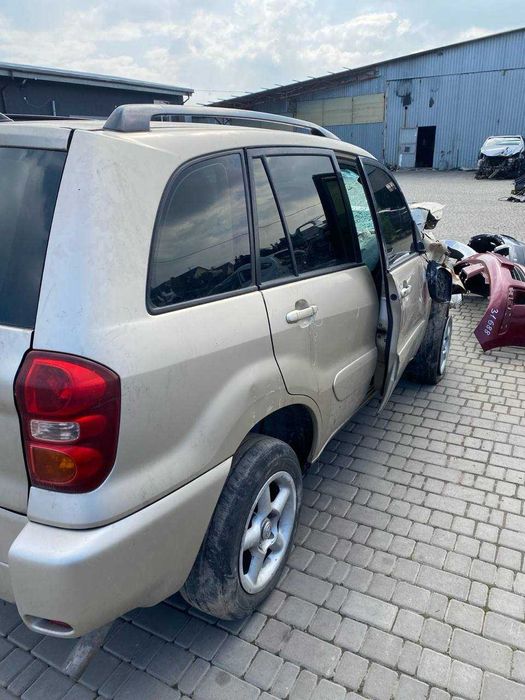 Разборка Toyota RAV-4 II 2000-2005 2.0 АКПП (АКПП,двигатель,ляда,дверь