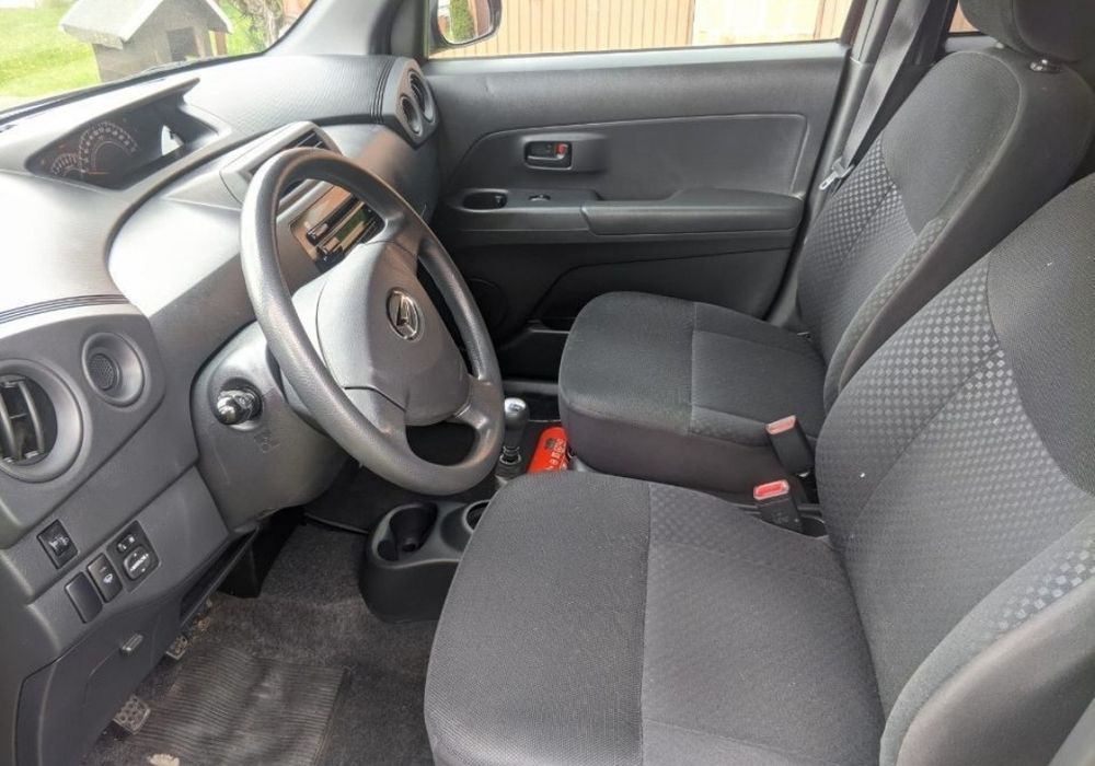 Daihatsu Materia 2008, 260000 км., бензин 1,3 л., МКПП.