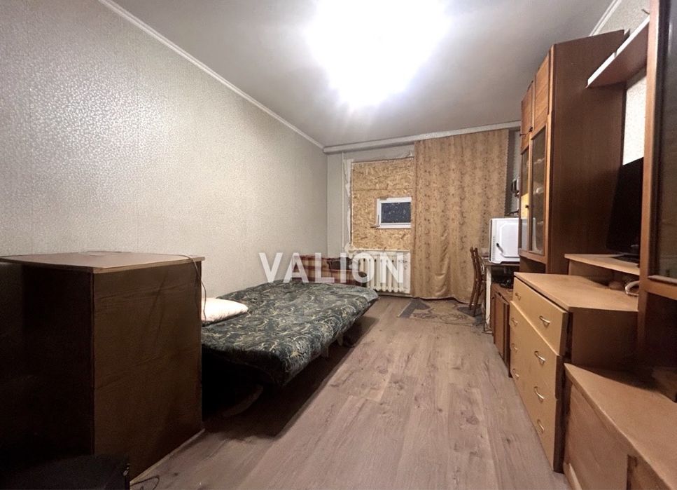 Продаж 2 кім квартири під ремонт, вул. Івана Дзюби, Борщагівка