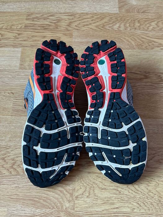 Кросівки Brooks 42,5 розміру у відмінному стані