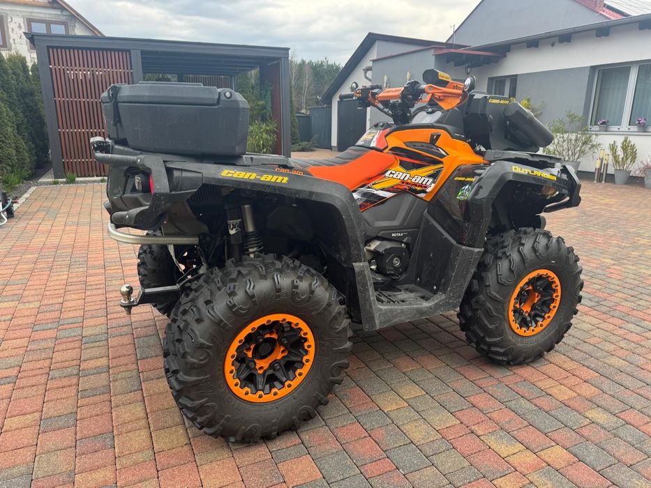 QUAD CAN-AM Outlander 1000