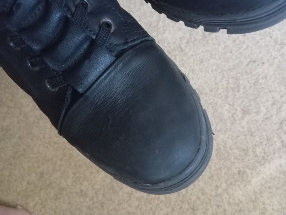 Кожаные на цигейке зимние ботинки на мальчика, 38 размер.